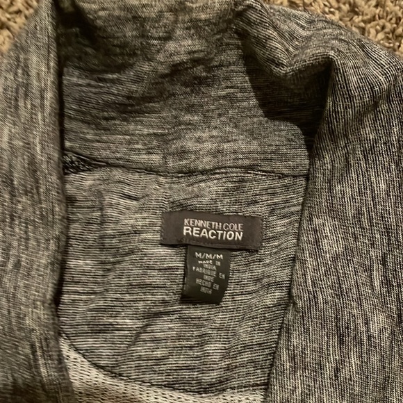 Kenneth Cole Cardigan. - Picture 2 of 4